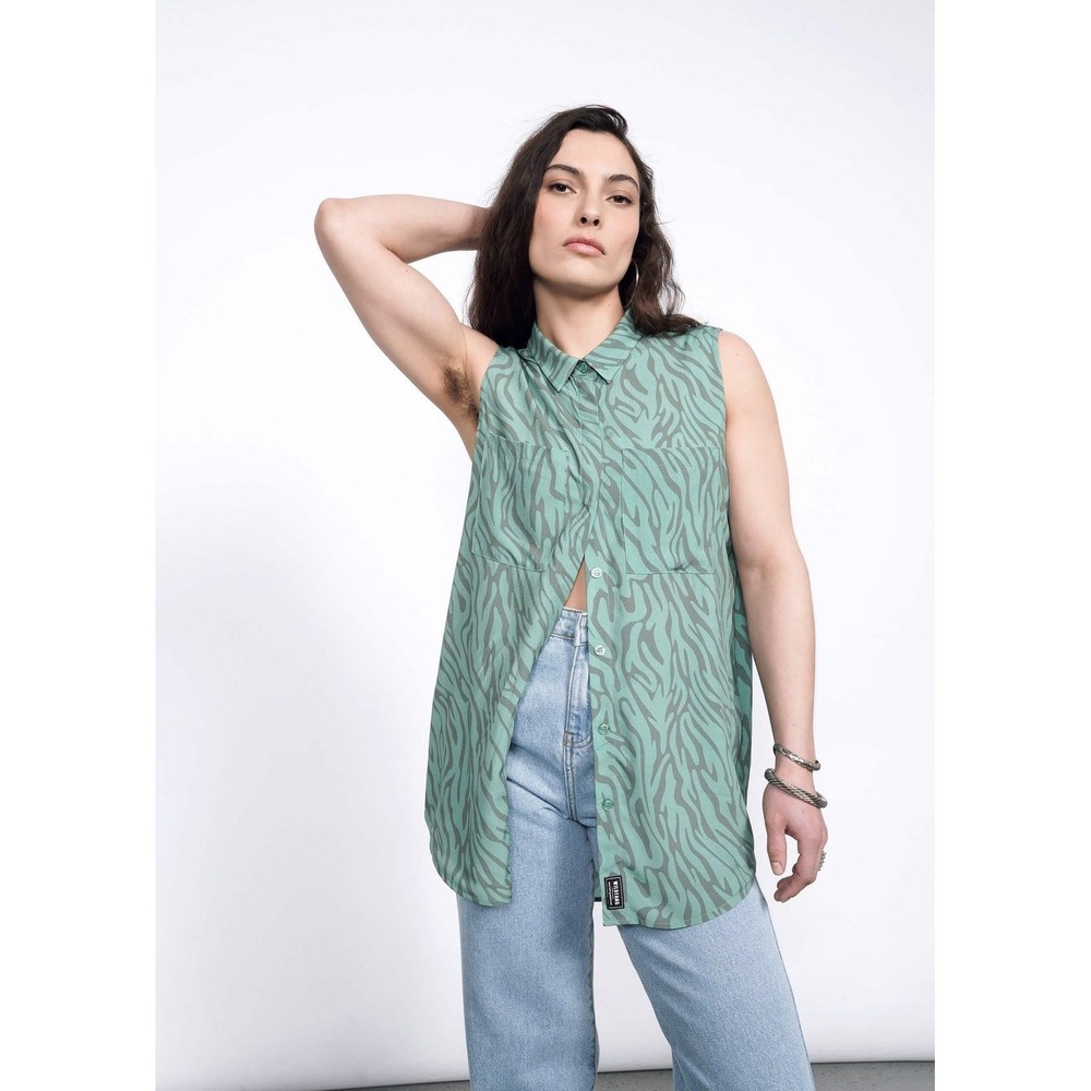 Wildfang The Empower Sleeveless Button Up Green Zebra Print Medium NEW